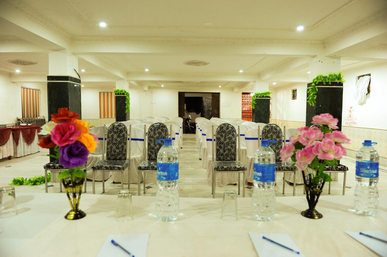 Jayanti Hotel Tarapith Esterno foto
