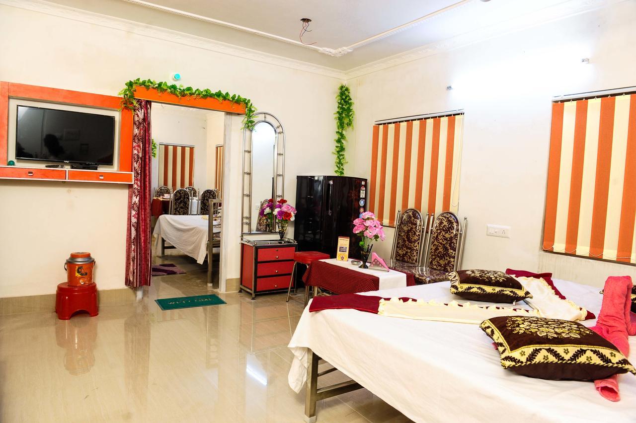 Jayanti Hotel Tarapith Esterno foto