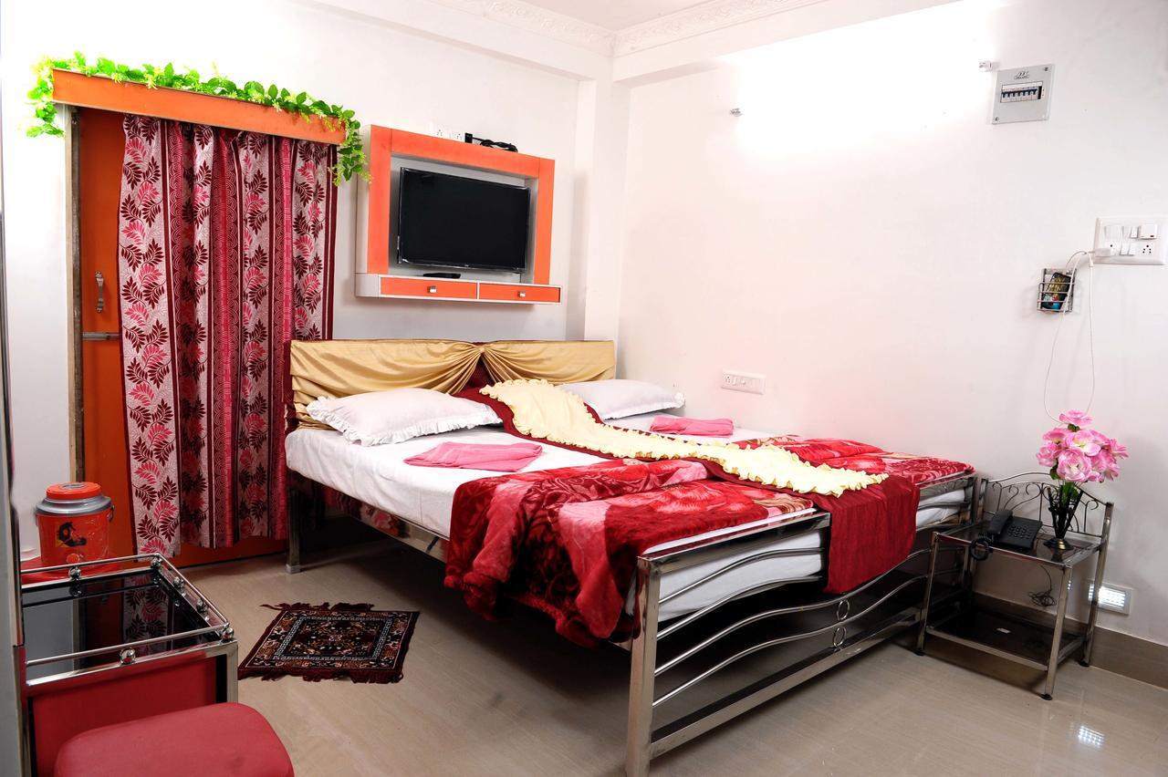 Jayanti Hotel Tarapith Esterno foto