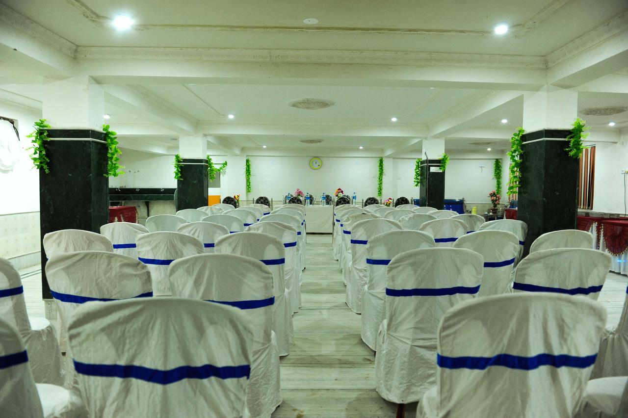Jayanti Hotel Tarapith Esterno foto