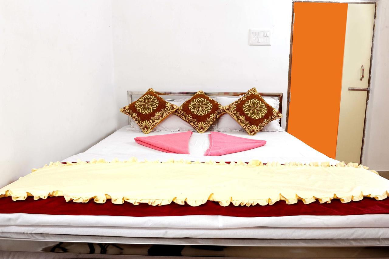 Jayanti Hotel Tarapith Esterno foto
